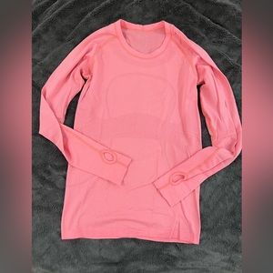 Swiftly Tech Long Sleeve Shirt 
Race Length - bright pink